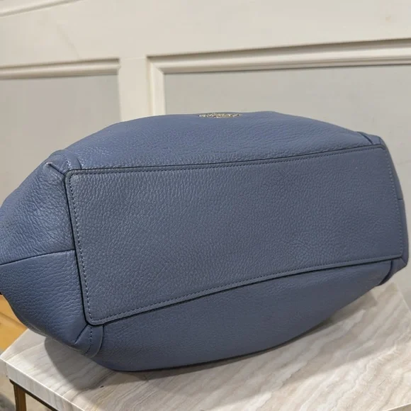 Coach Bag Blue Hobo Bag with Ruched Leather Design - Picture 7 of 17